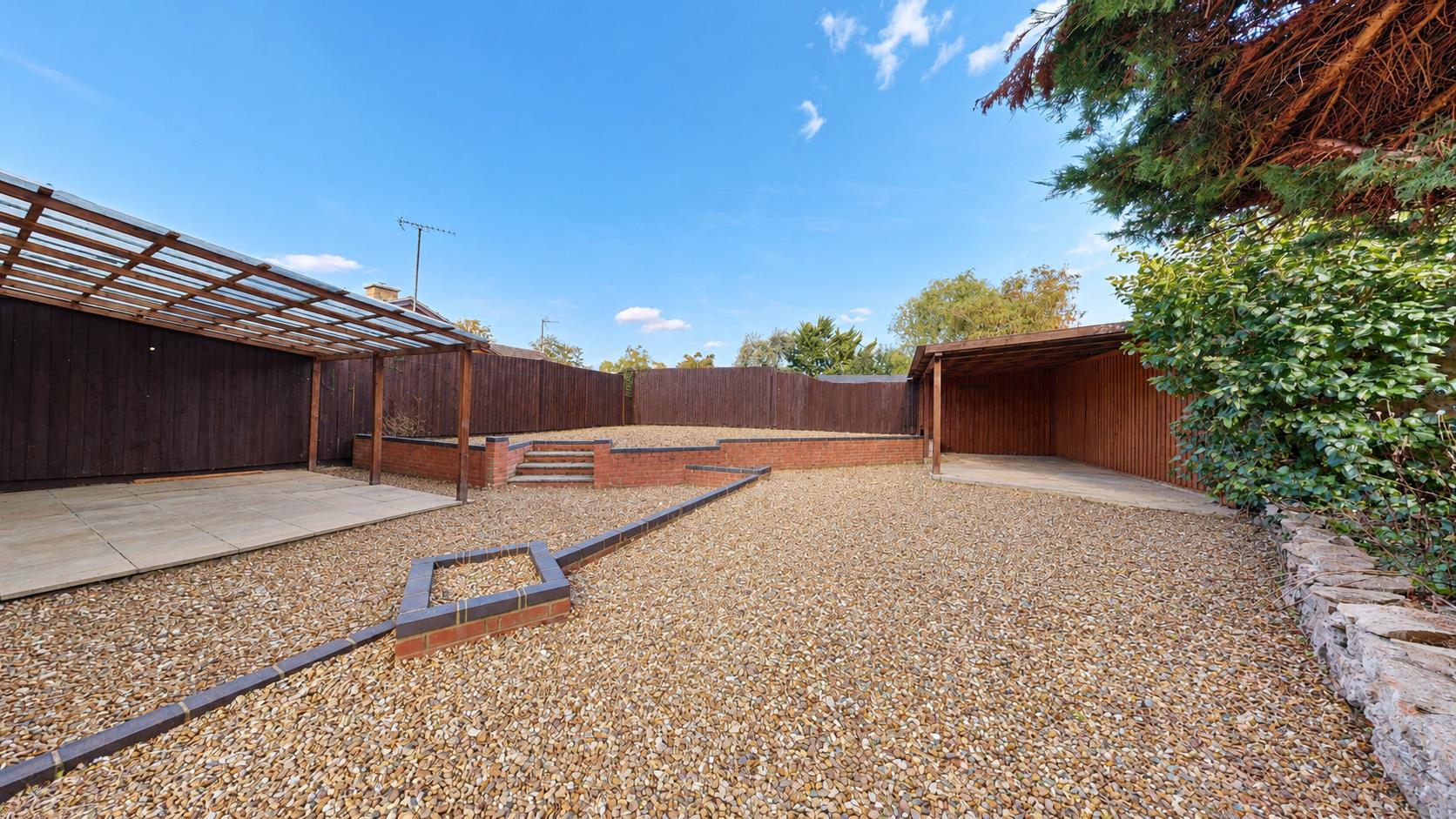 4 bed property in Gold Street, Milton Keynes